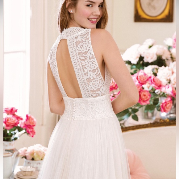 Sweetheart Wedding Gown - Picture 7 of 10